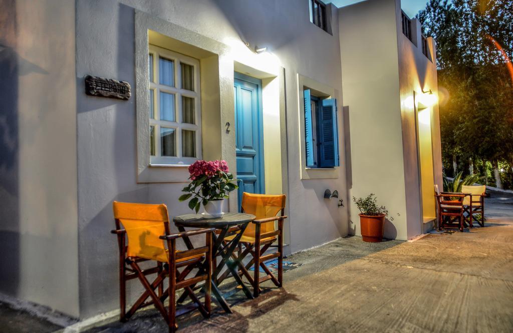 Mainades Maisonettes & Studios Menites Экстерьер фото