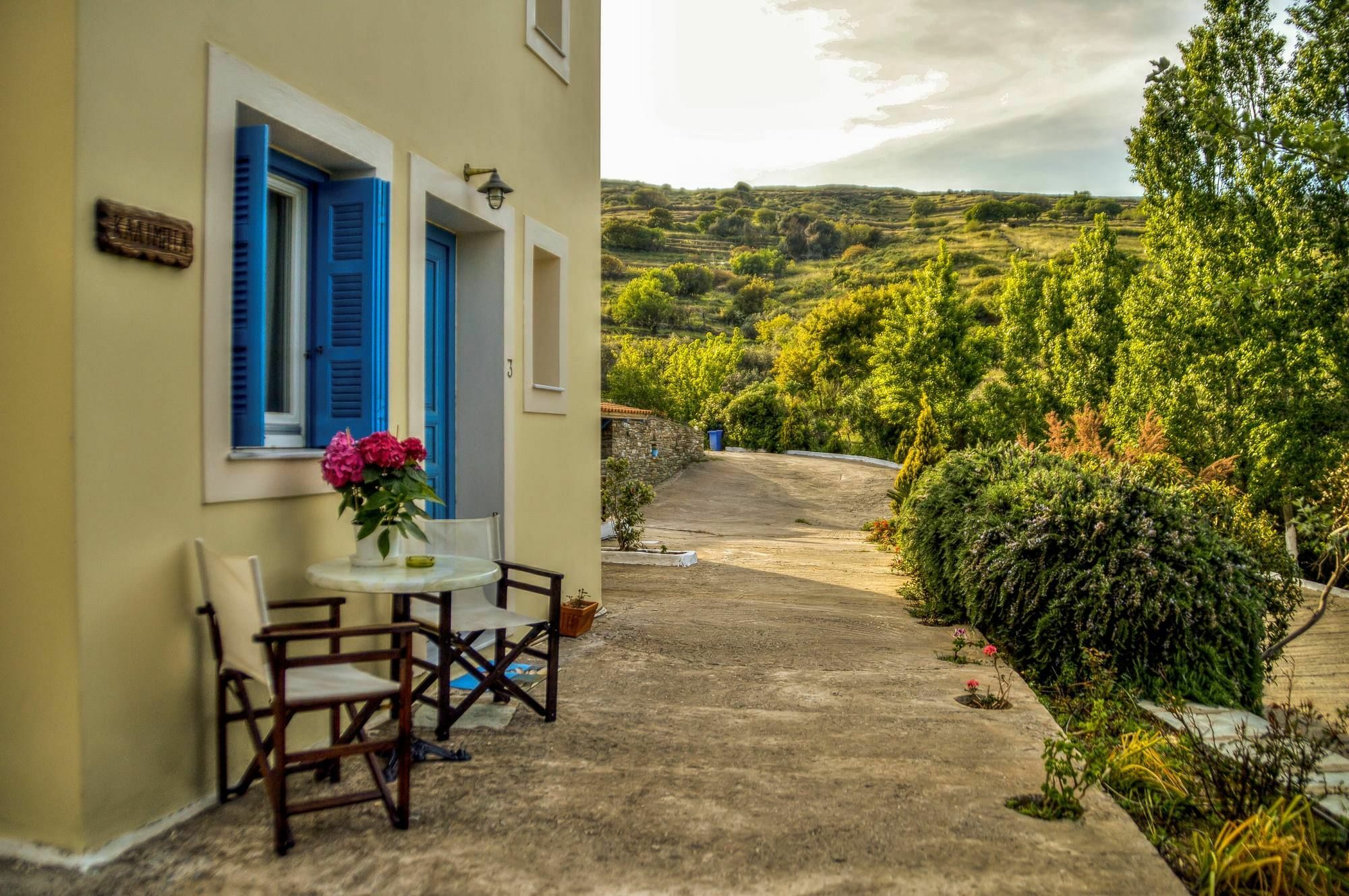 Mainades Maisonettes & Studios Menites Экстерьер фото
