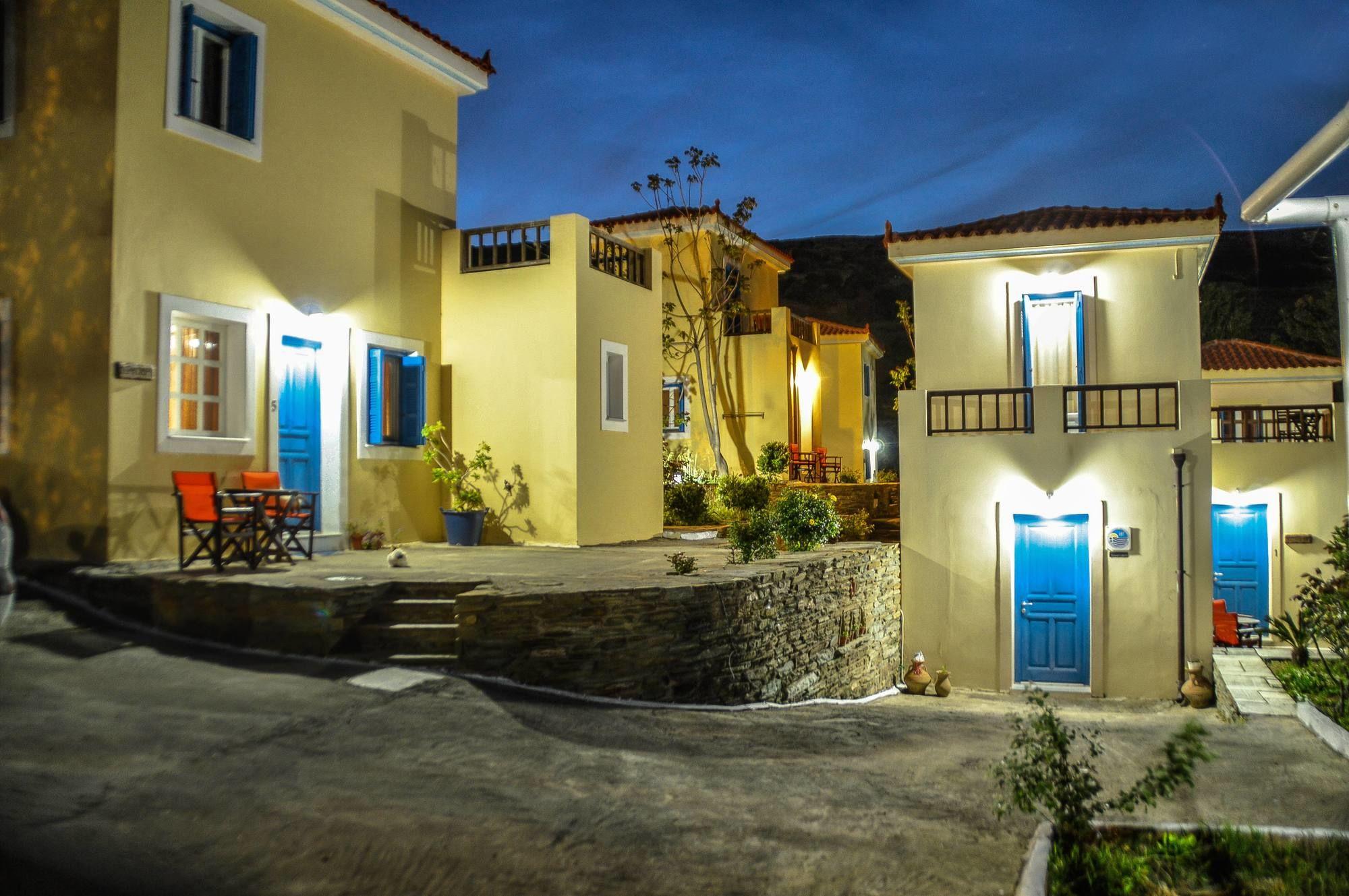 Mainades Maisonettes & Studios Menites Экстерьер фото