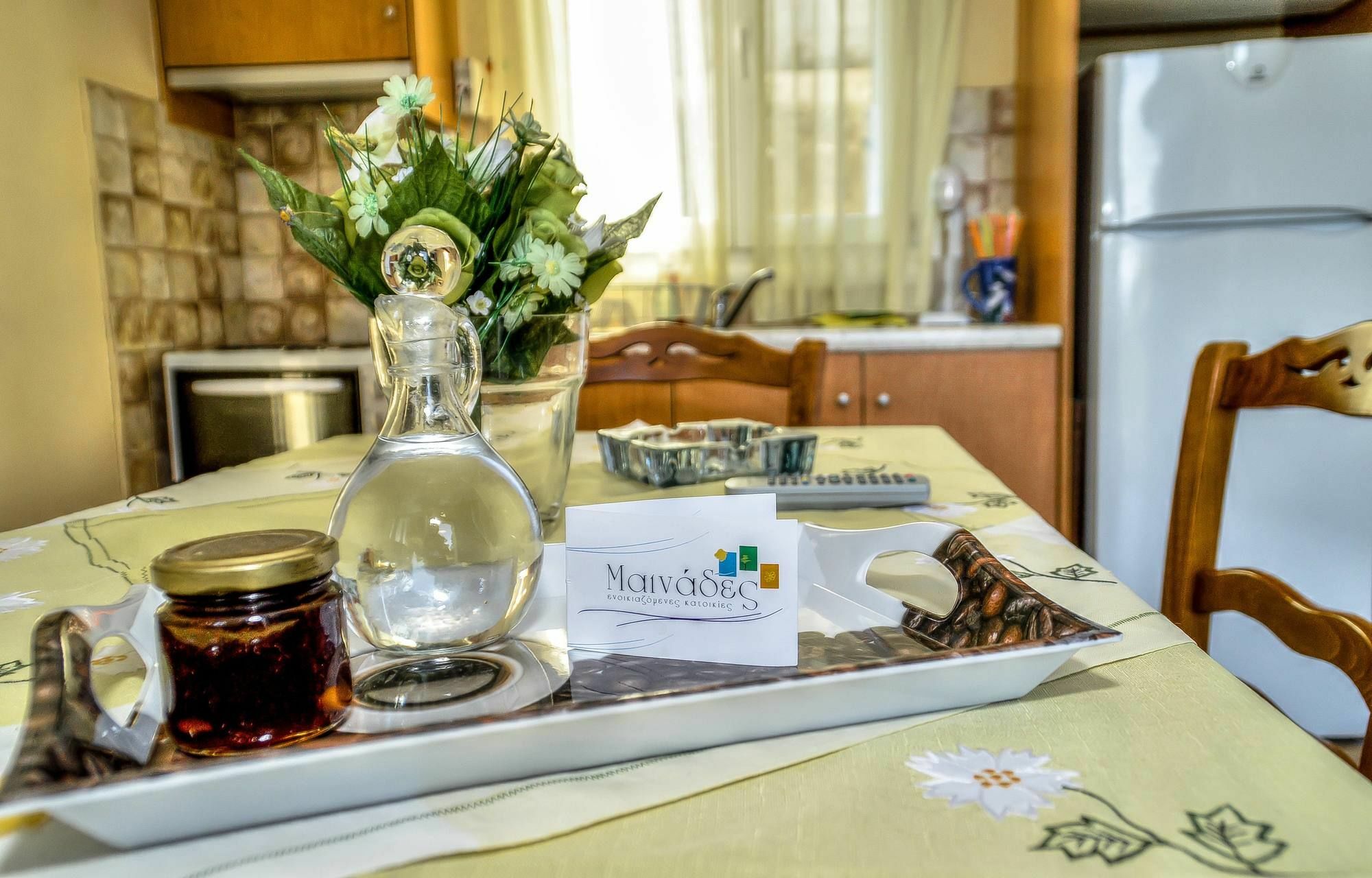 Mainades Maisonettes & Studios Menites Экстерьер фото